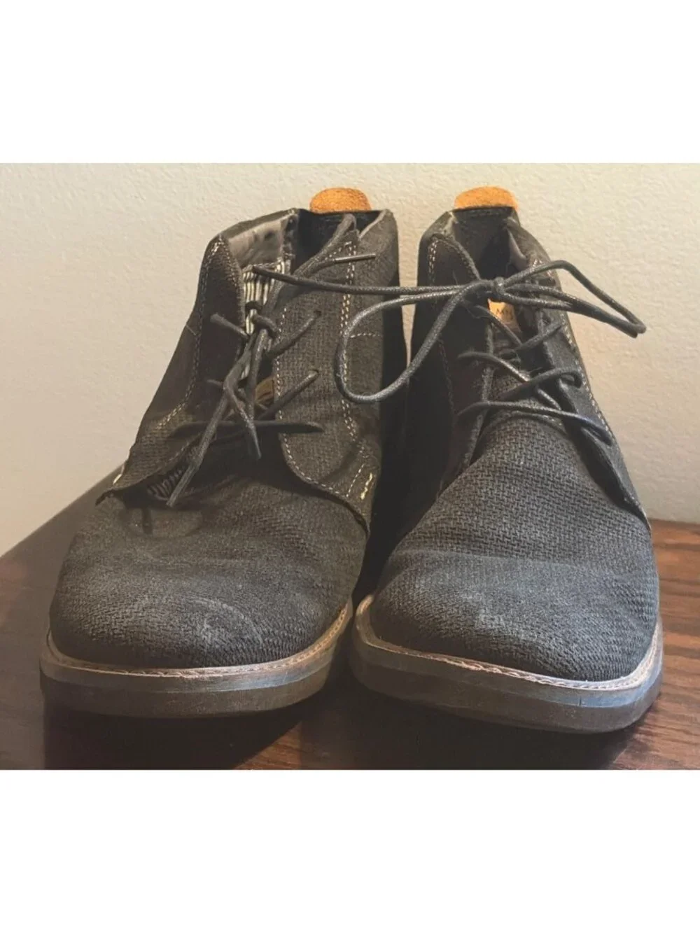 Mens Black & Tan Lace-Up Sz 12M Boots Textured Fabric Upper Suede Heel Accents